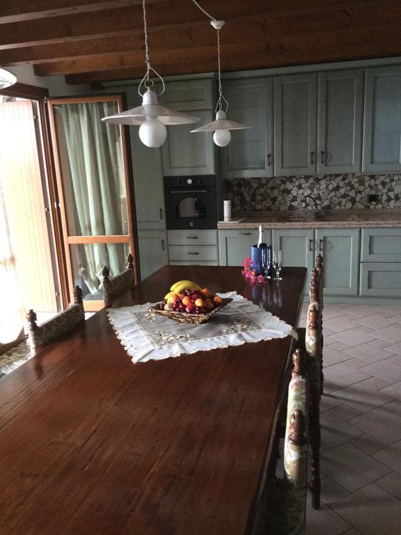 Villa Casatragliulivi à Marone Chambre photo