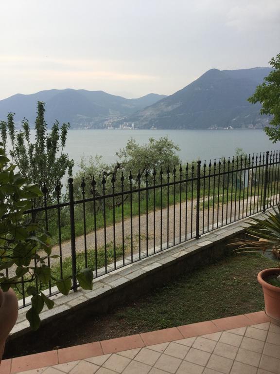 Villa Casatragliulivi à Marone Chambre photo