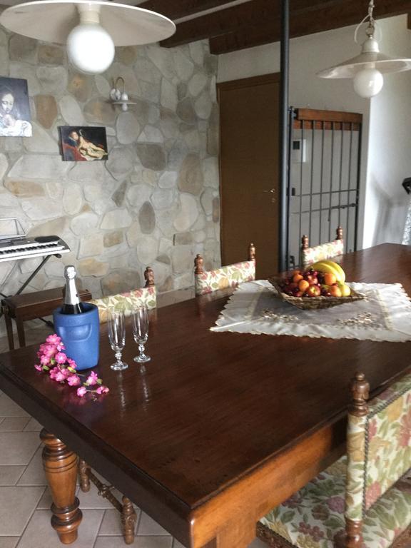 Villa Casatragliulivi à Marone Chambre photo
